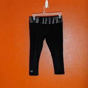 Under armour black capris